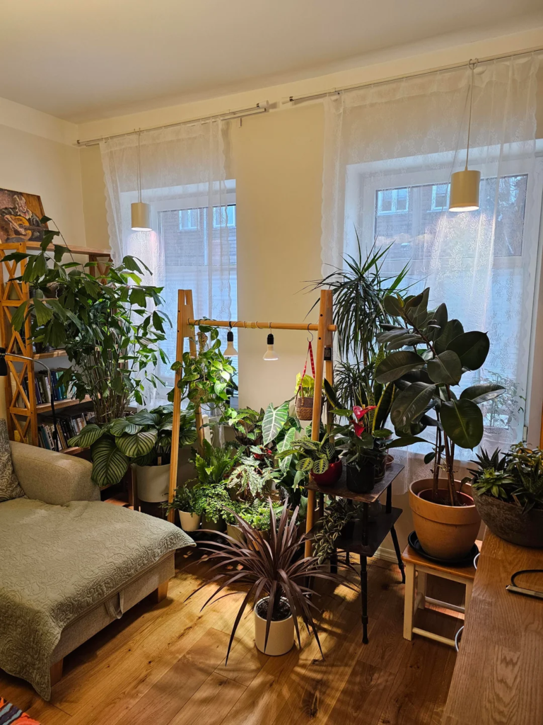 22 Small Closet Organization Ideas That Double Your Storage and Eliminate Clutter Fast 4 image 1