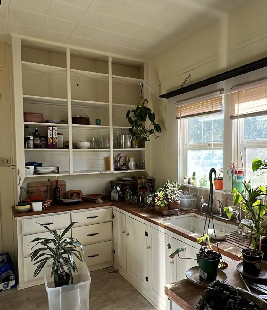 22 Small Closet Organization Ideas That Double Your Storage and Eliminate Clutter Fast 20 image 17