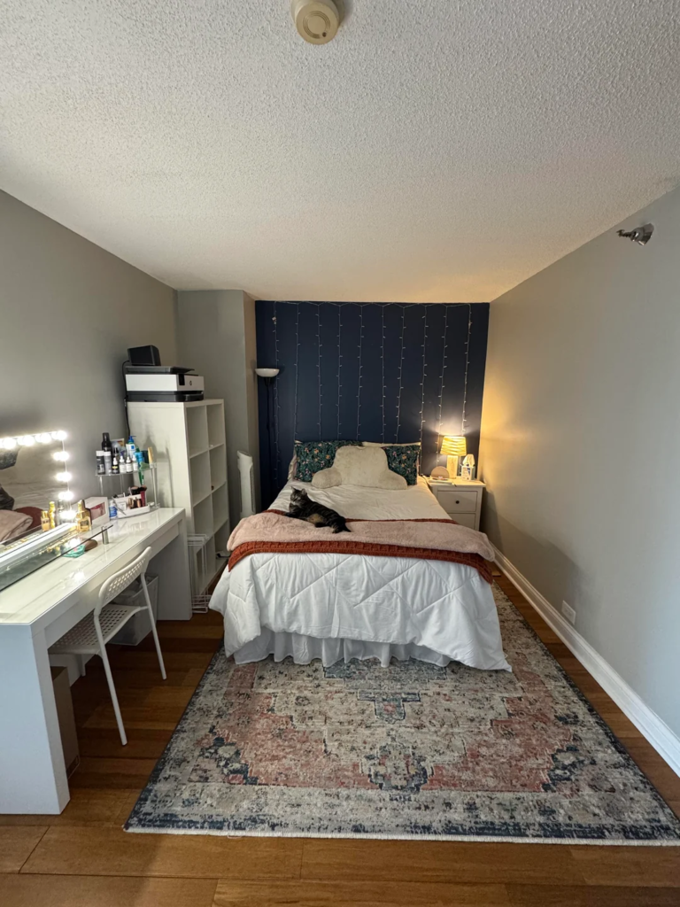 26 Apartment Reading Nook Ideas That Make Small Spaces Feel Warm, Stylish, and Super Cozy 3 A Floor Cushion Nook Against a Bedroom Wall