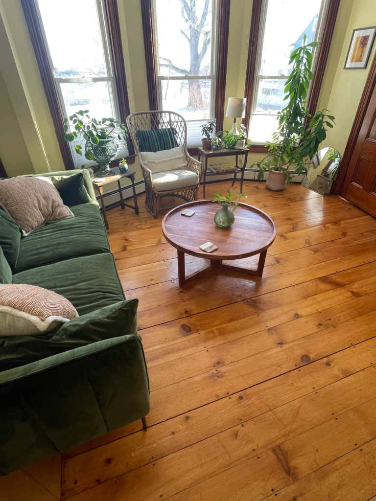 26 Apartment Reading Nook Ideas That Make Small Spaces Feel Warm, Stylish, and Super Cozy 18 A Round Rug to Define and Warm the Space