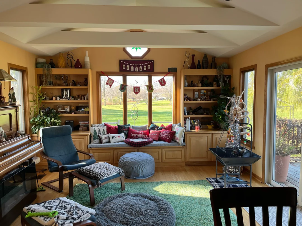 Backing a Shelf With a Dark Wall Color