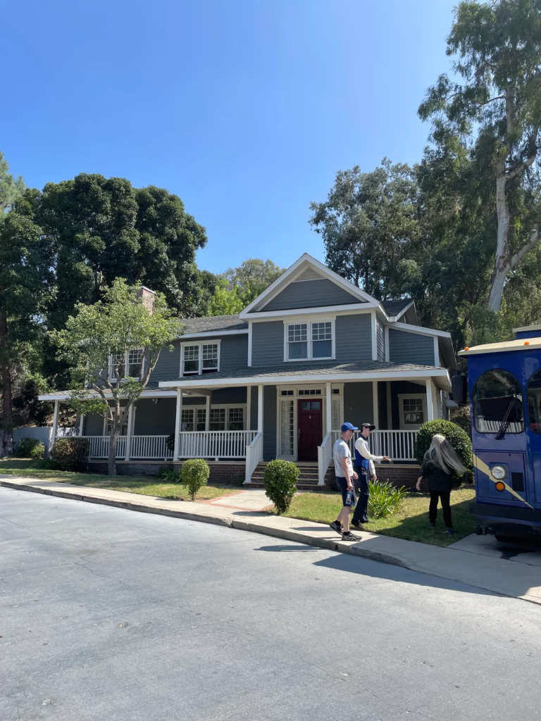 28 Small Space Plant Decor Ideas That Maximize Greenery and Make Your Home Feel Fresh and Alive 28 image 304