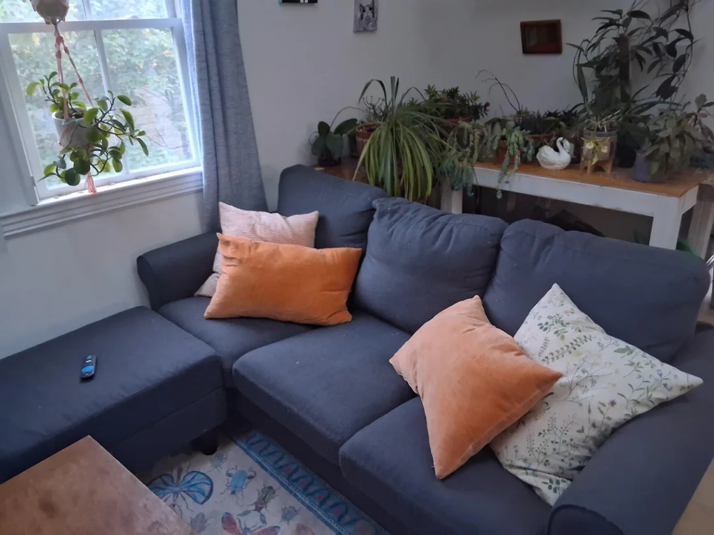 27 Budget Bedroom Makeover Ideas That Look Expensive Try These Today 9 image 312